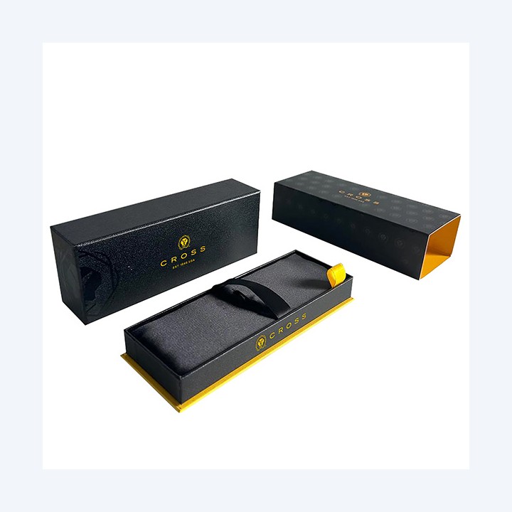 Penna roller Bailey Light punta F fusto nero/oro Cross | Ecotempo