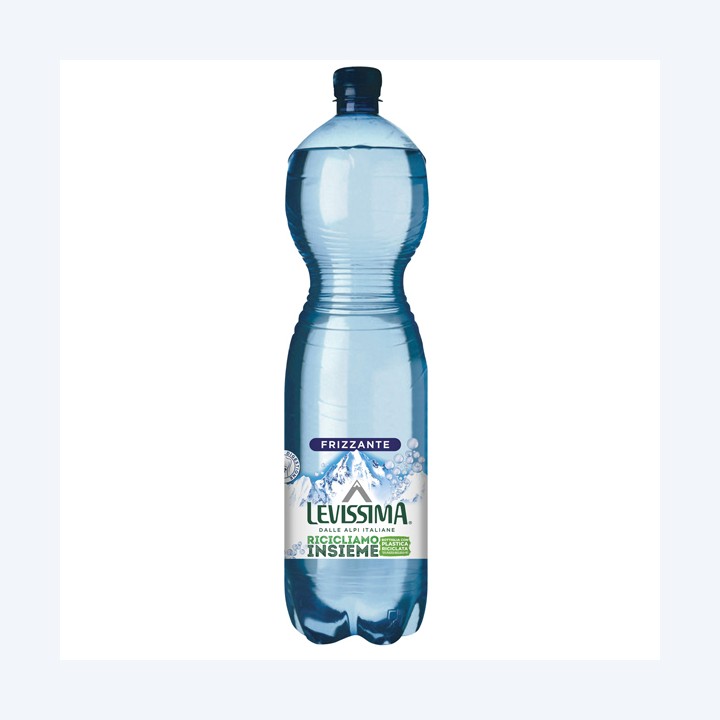 Acqua frizzante 1,5 L bottiglia 45% RPET Levissima | Ecotempo