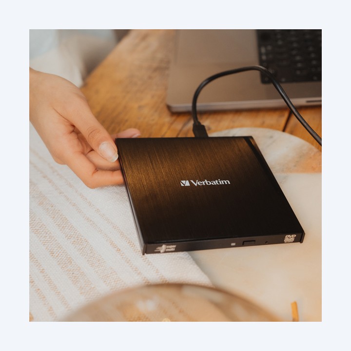 Masterizzatore CD/DVD slimline esterno — VERB43886 | Ecotempo